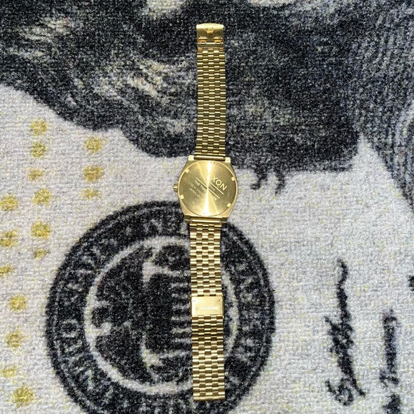 Nixon Time Teller Watch - Picture 6 of 8